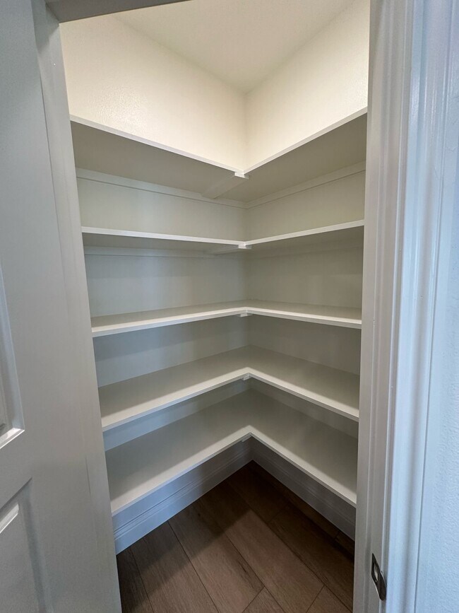 Foto del edificio - 3429 Vista Highlands Ln