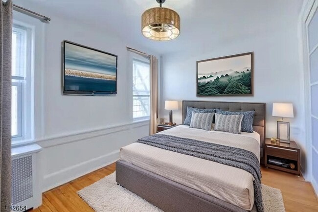 Building Photo - Bright 2BR Condo in Bloomfield – Prime Loc...