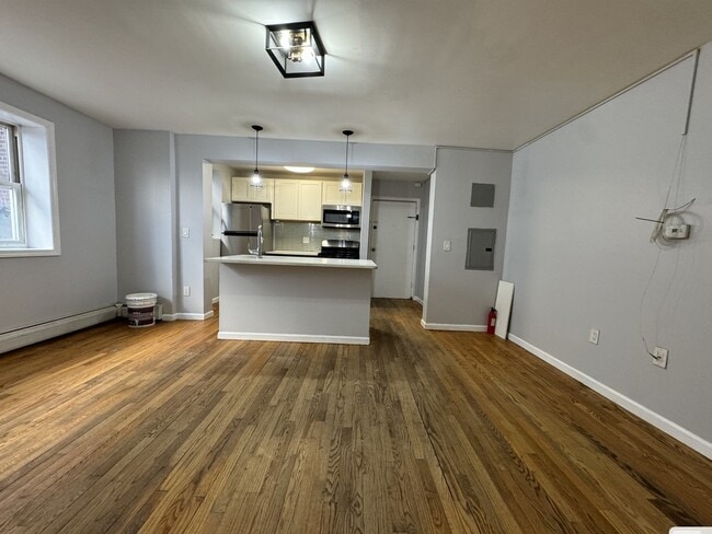 75 Clendenny Ave 1B - 77 Clendenny Ave