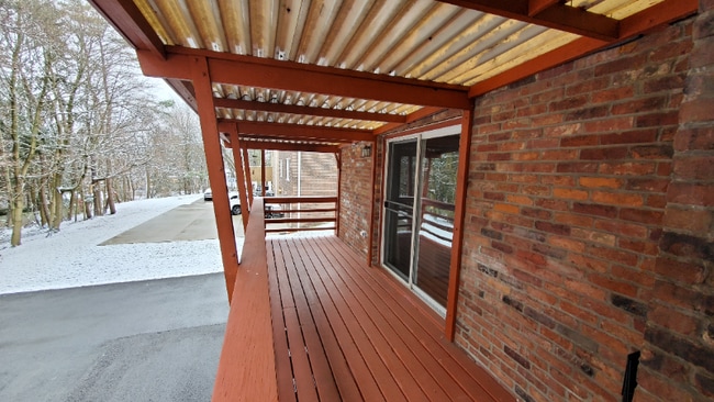 Building Photo - 9740 Bellcrest Rd