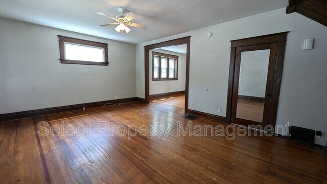 Building Photo - 317 W Wildwood Ave