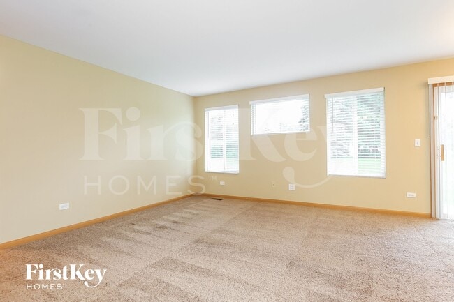 Building Photo - 3610 Forestview Dr