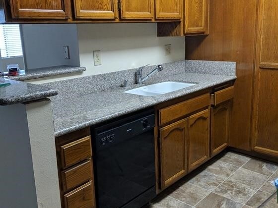 Foto del edificio - 245 W Tujunga Ave