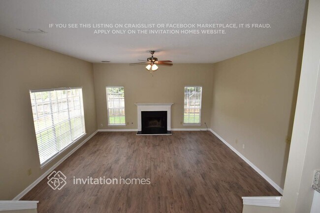 Foto del edificio - 395 Oakdale Cir