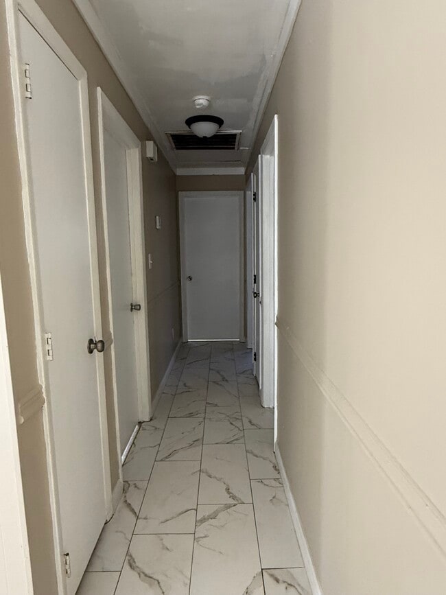 Building Photo - 40211 Proud Mockingbird Rd