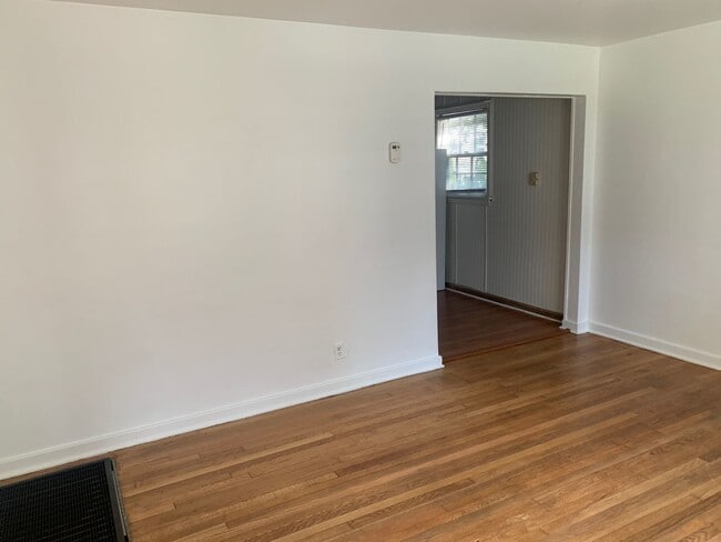 Building Photo - 2BR/1BA House on the Lafayette River! Clos...