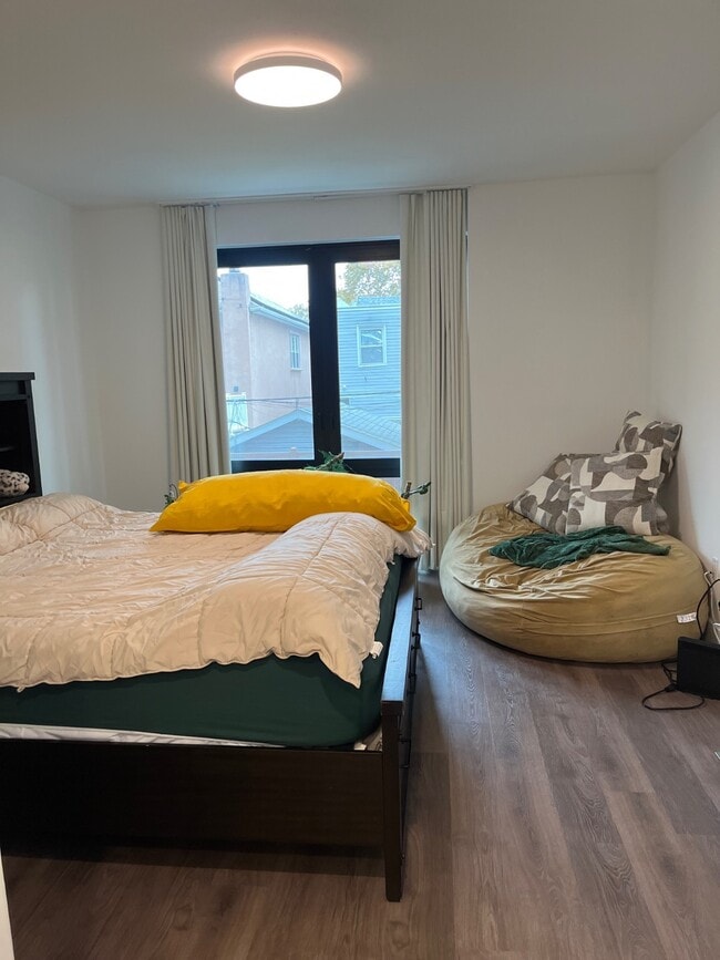 Foto del edificio - 2339 Nostrand Ave