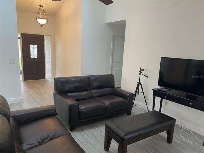 Foto del edificio - 580 Carrigan Ave
