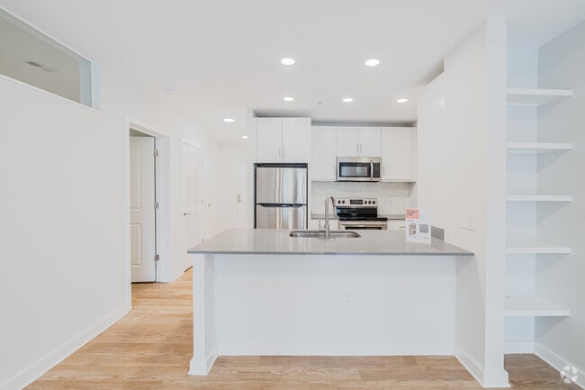 Building Photo - Shiplock Views