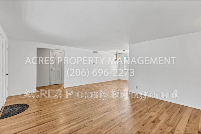 Building Photo - 15515 Stone Ave N