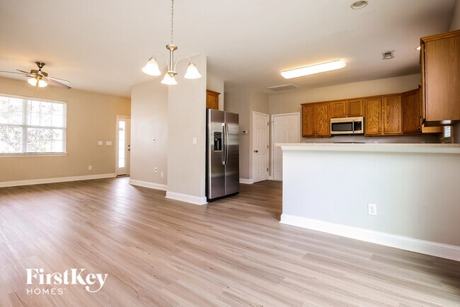 Building Photo - 7840 Expedition Dr