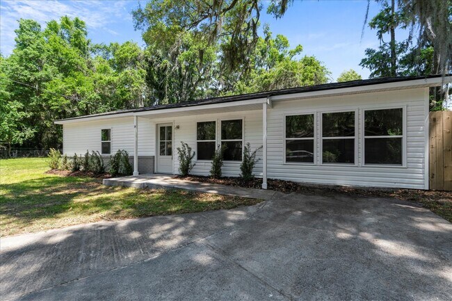 Foto del edificio - 4 Bedroom Coastal Cottage
