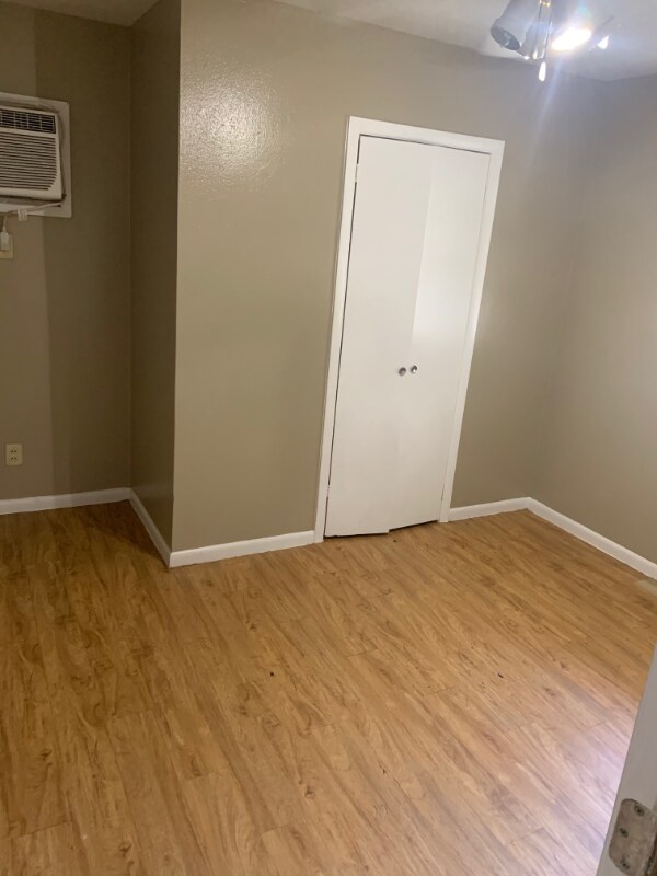 Foto del edificio - 3701 Sleeper Ave