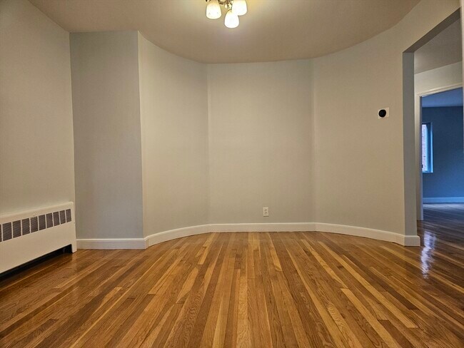 Foto del edificio - 383 Langley Rd