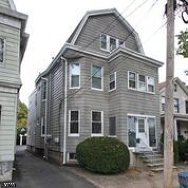 Primary Photo - 227 Newark Ave
