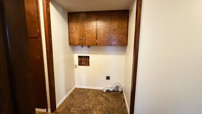 Conexión para lavadora y secadora - 620 Whitman St