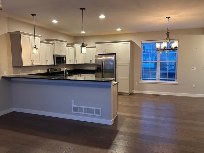 Foto del edificio - 300 Clark Dr