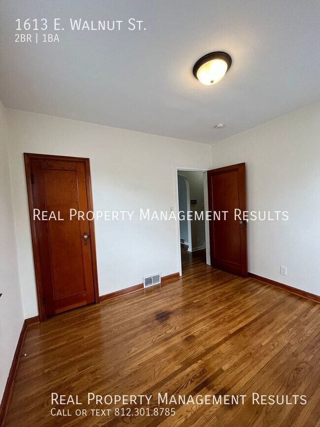 Foto del edificio - 2 Bedroom, 1 bath East Side