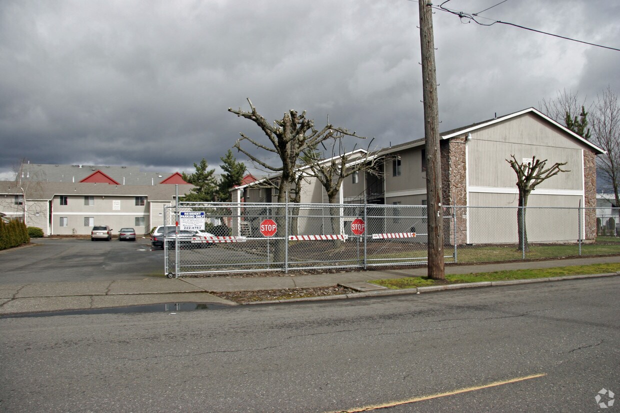Building Photo - 7709 SE Harold St