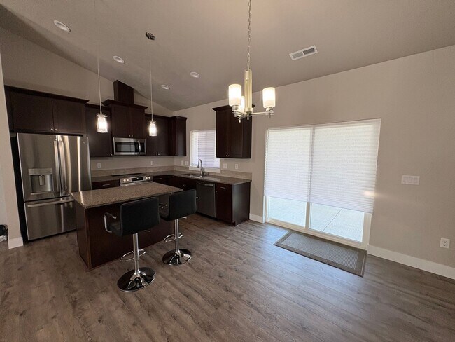 Foto del edificio - New home for Rent in Quincy!