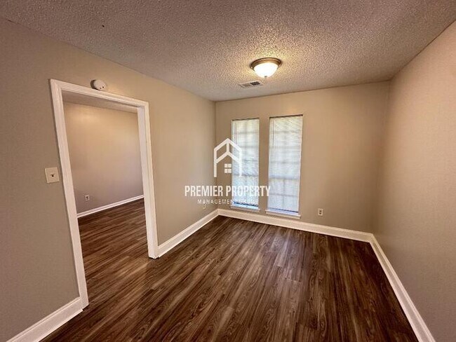 Building Photo - 4580 Hickory Branch Dr