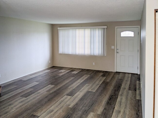 Building Photo - 4363 Sylvia Ct SE