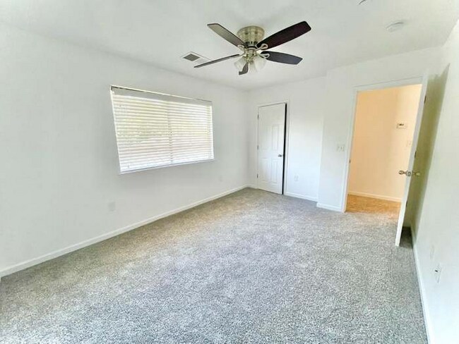 Building Photo - 2767 W Fairmont Ave