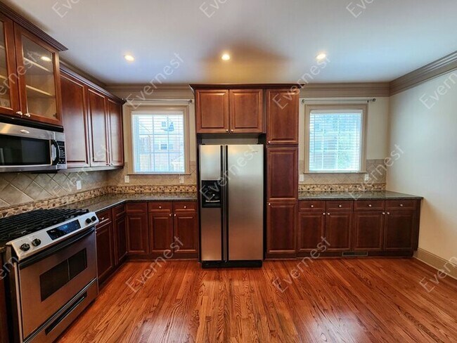 Building Photo - 3648 Ashford Creek Pl NE