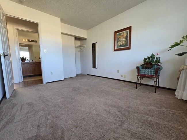 Foto del edificio - 5001 Fern Pl