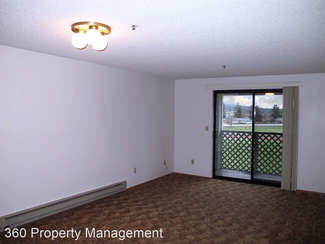 Building Photo - 726 E Whidbey Ave