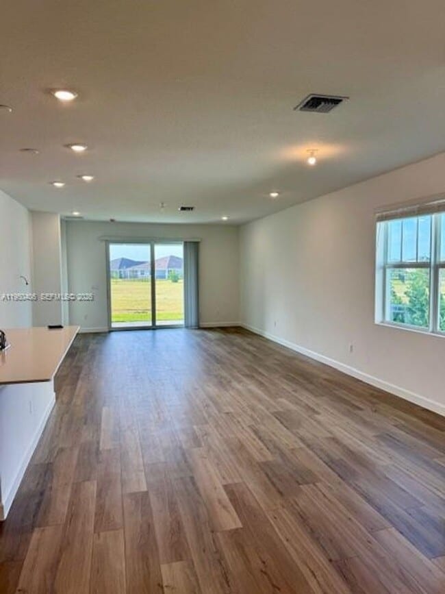 Foto del edificio - 19488 Whispering Crk Rd