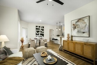 Building Photo - Sorrento