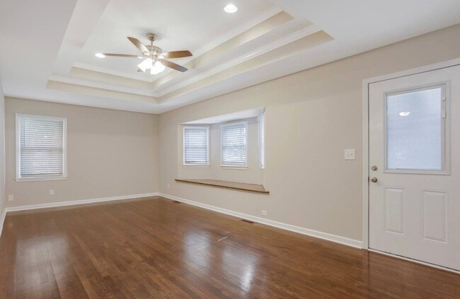 Building Photo - 2740 Bonnybrook Dr SW
