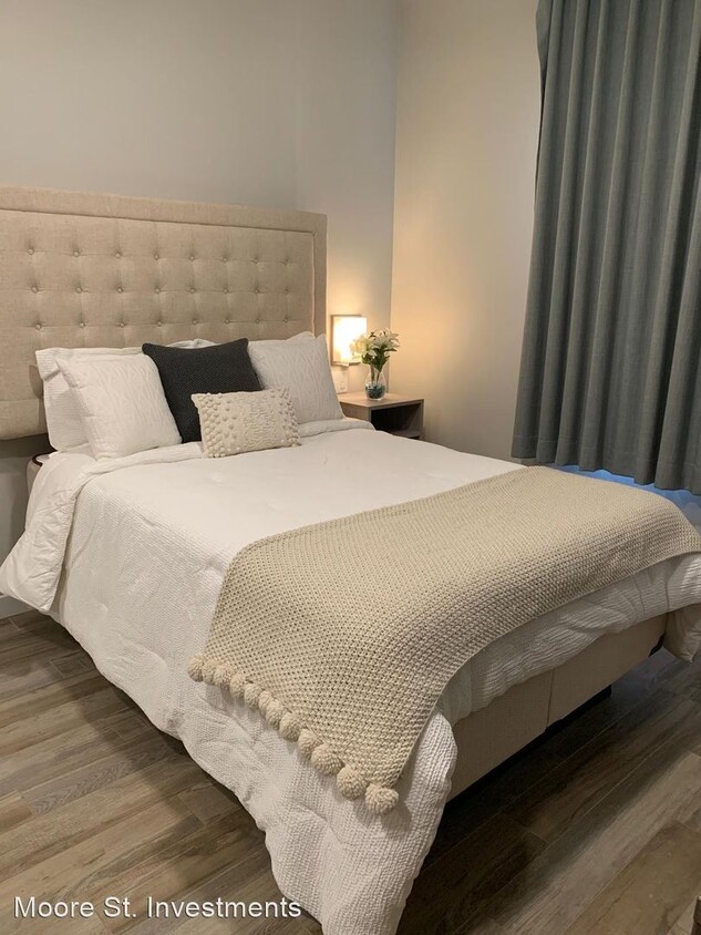 Foto principal - Studio, 1 bath Apartment - 2254 Moore Street