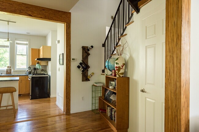Cocina y sala de estar - 212 Winthrop Ave