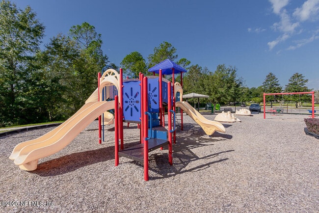 Foto del edificio - 4599 Plantation Oaks Blvd