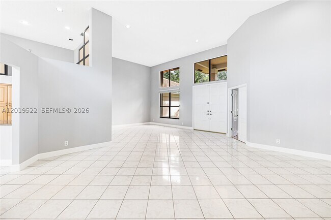 Foto del edificio - 1256 Manor Dr S