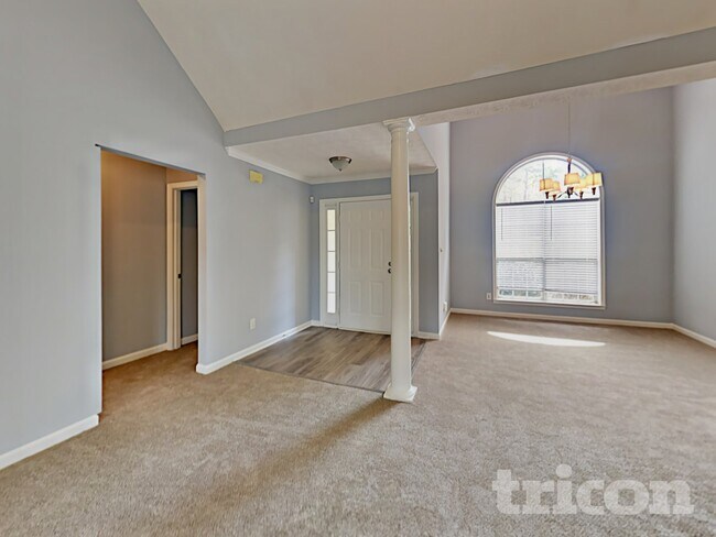 Building Photo - 555 Chaseridge Dr