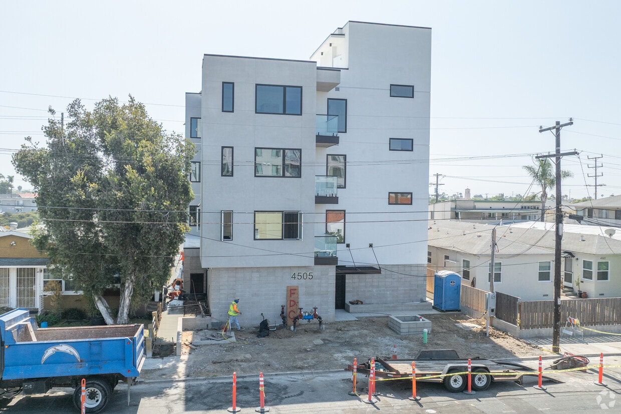 Building Photo - 4505 Illinois St