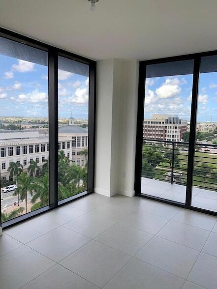 Foto del edificio - 5350 NW 84th Ave
