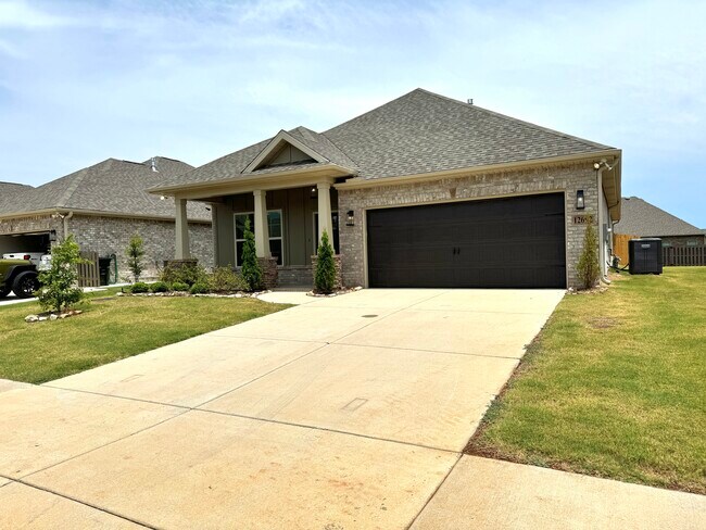 Foto del edificio - 12692 Juniors Dr