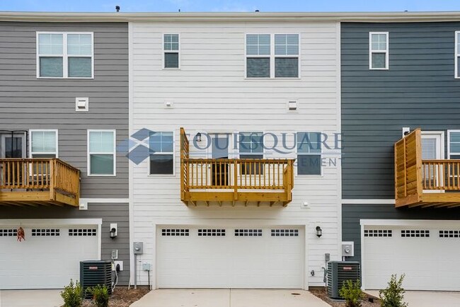 Foto del edificio - Townhome | 2nd Floor Back Deck | Washer/ D...