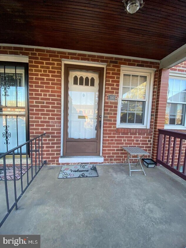 Primary Photo - 310 Joplin St