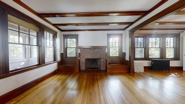 Foto del edificio - 113 Cushing Ave