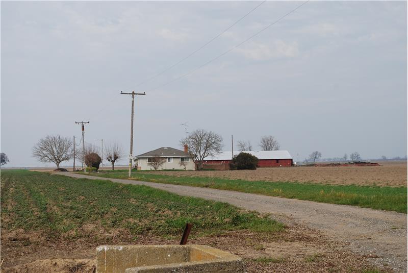 Primary Photo - 40220 County Road 15