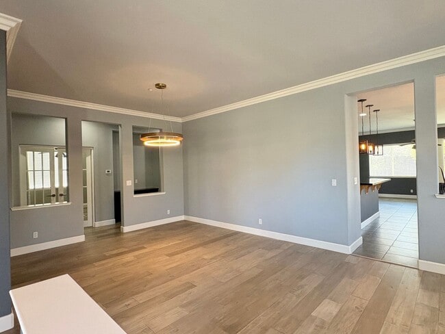 Building Photo - Beautiful Single Story 4 Bed 3 full bath H...
