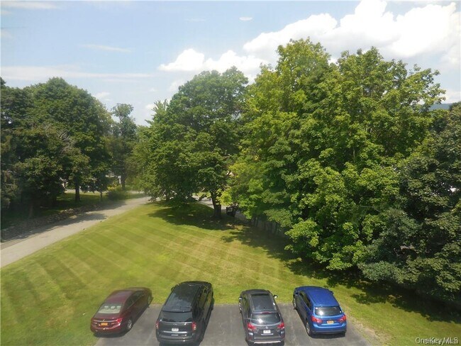 Foto del edificio - 78 Duncan Ave