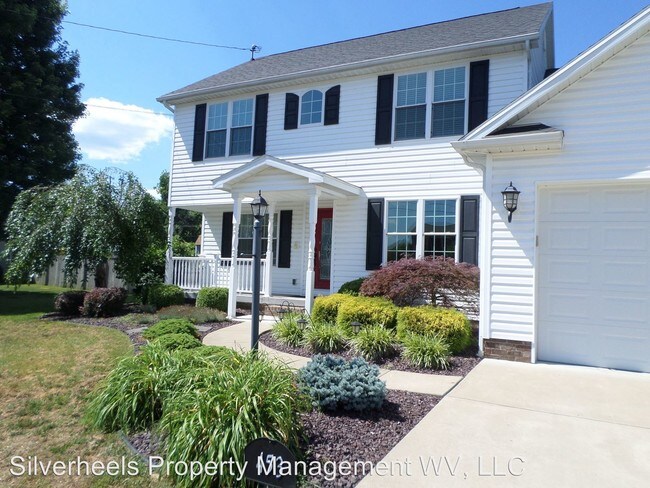 Building Photo - 453 Walnut Grv