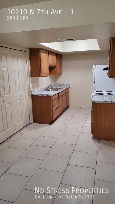Foto del edificio - 2 Bedroom Condo Off 7th Ave and Peoria!