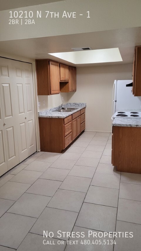 Building Photo - 2 Bedroom Condo Off 7th Ave and Peoria!